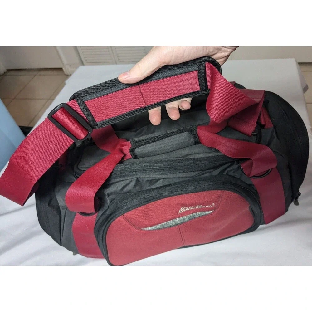 EDDIE BAUER Luggage Burgundy Black Canvas Travel Duffle Bag‎ EUC